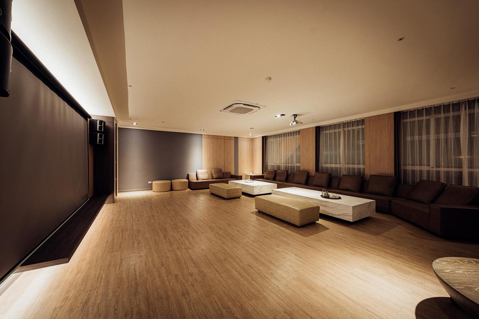 Th Hotel Pingtung Bagian luar foto